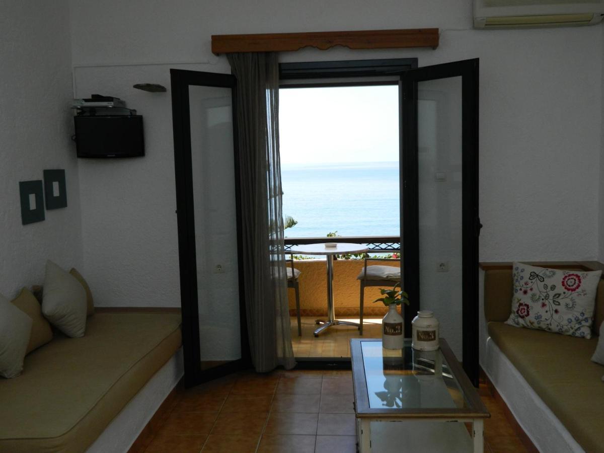 Villa Plori Makry Gialos  Room photo